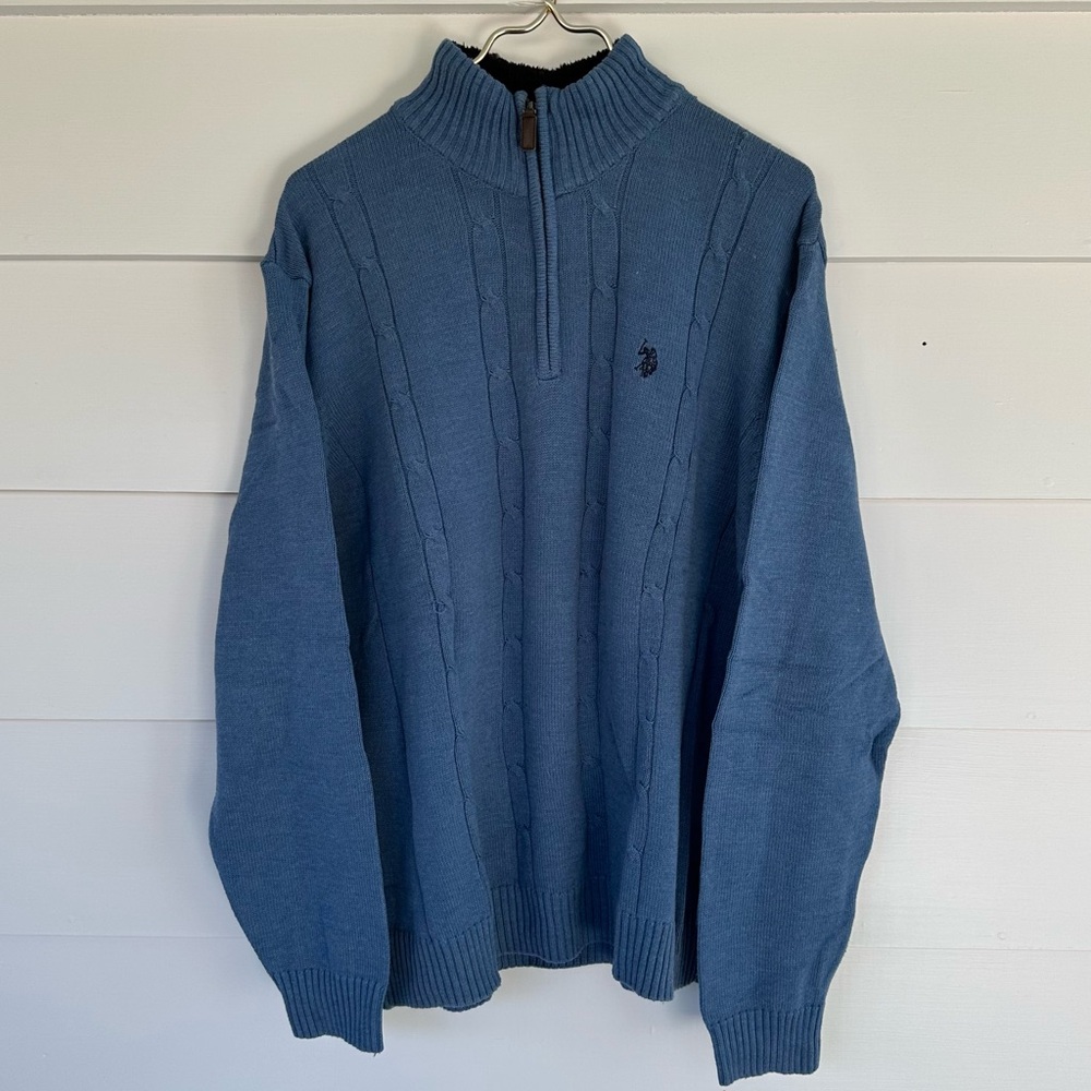 MENS- 1/4 zip sweater, size 2XL in blue